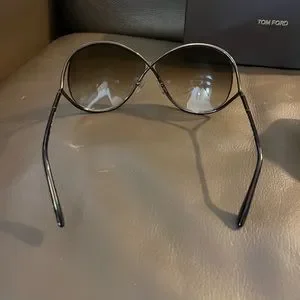 Tom Ford sunglasses only worn a few times Tom Ford | Accessories | Tom Ford Sunglasses Worn Only A Few  main image 4
